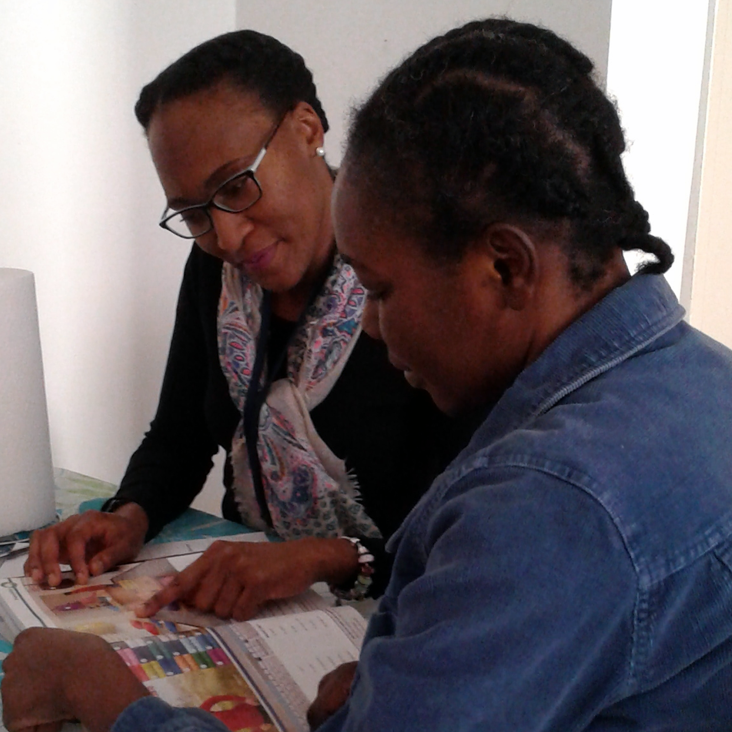 Community support volunteer in ESL program