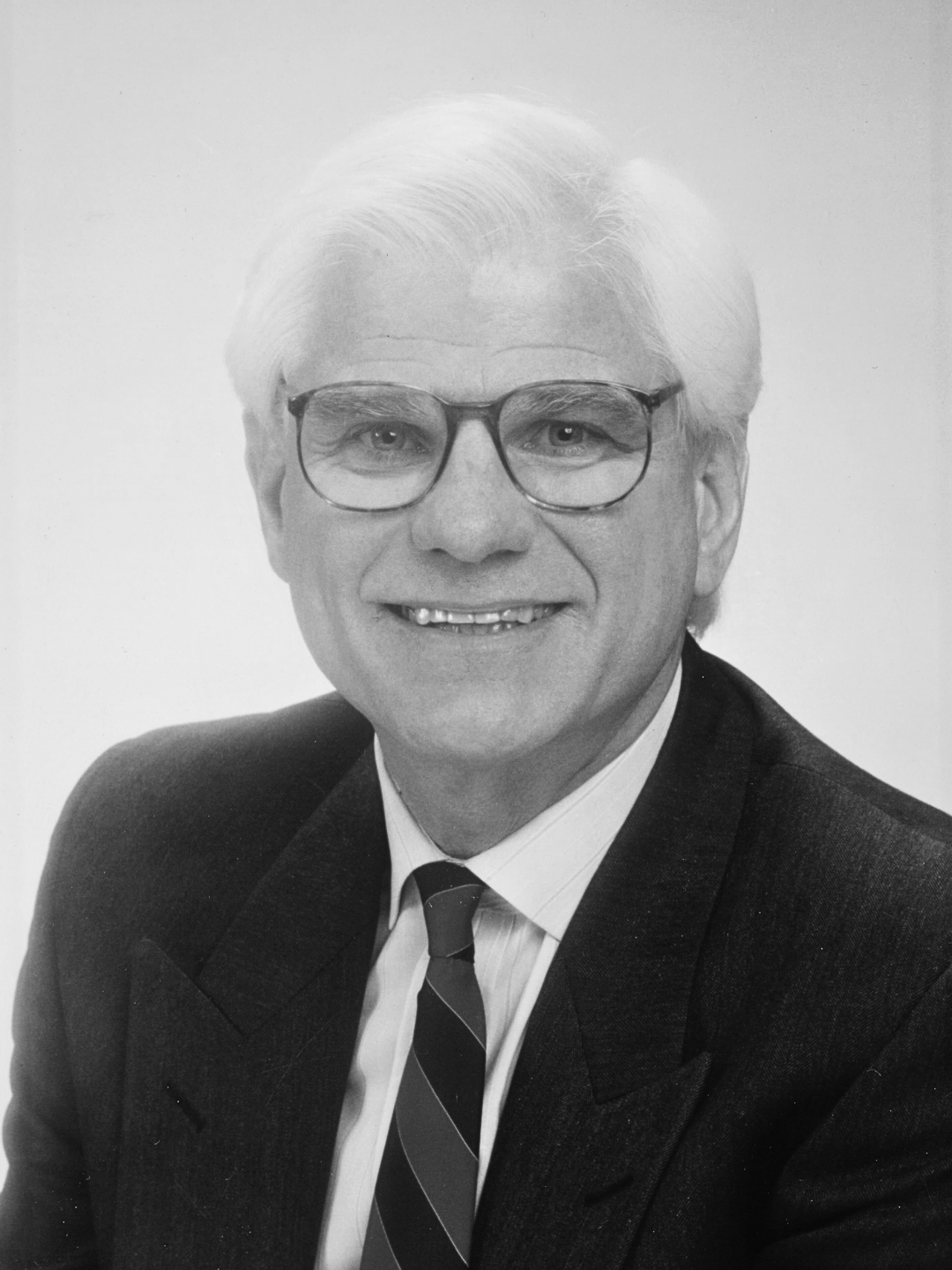 Photo of David Wright, President & CEO of VHA, 1988-2004.