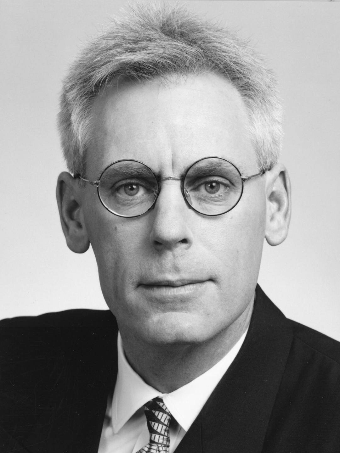 Photo of Paul Sinclair, President of VHA, 1991-1993.